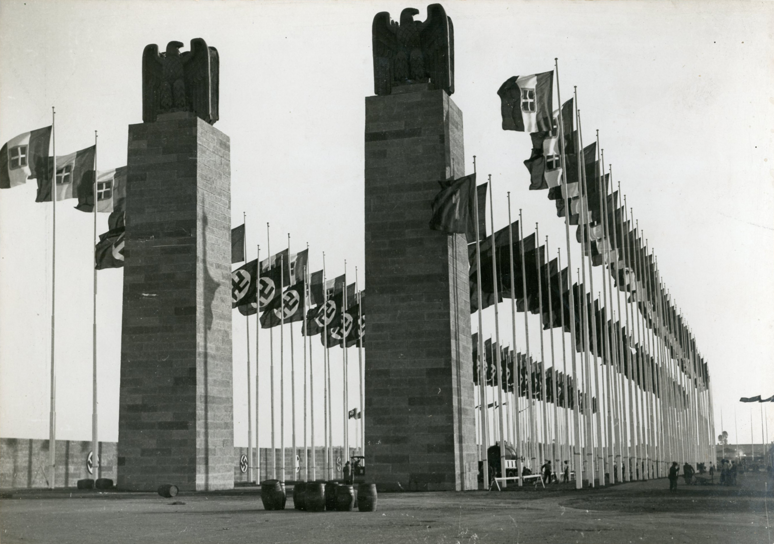 Sistemazione del campo aereo di Centocelle per la venuta di Hitler a Roma